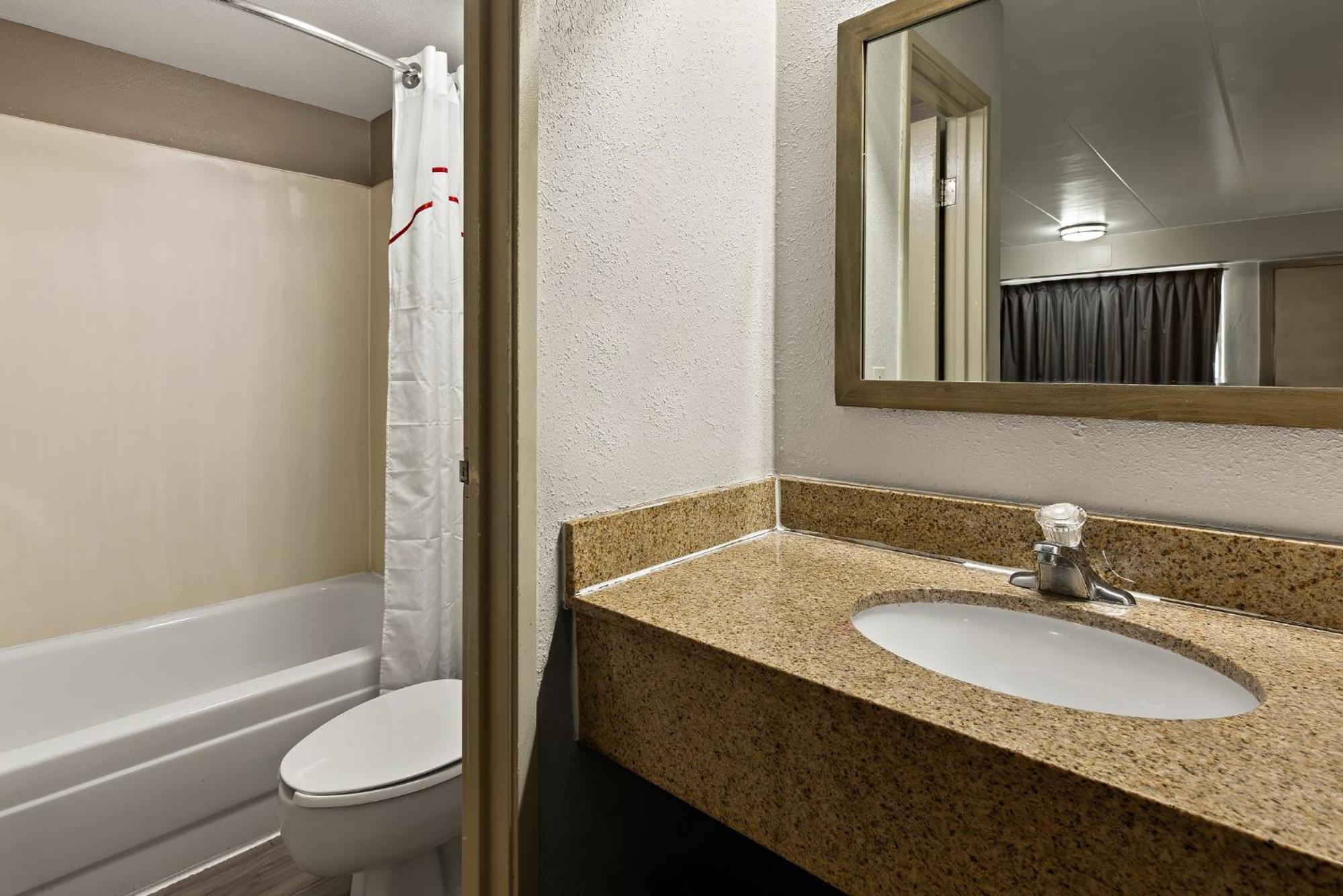 Red Roof Inn Cleveland - Independence Exteriör bild