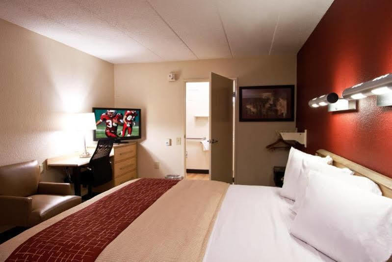 Red Roof Inn Cleveland - Independence Exteriör bild